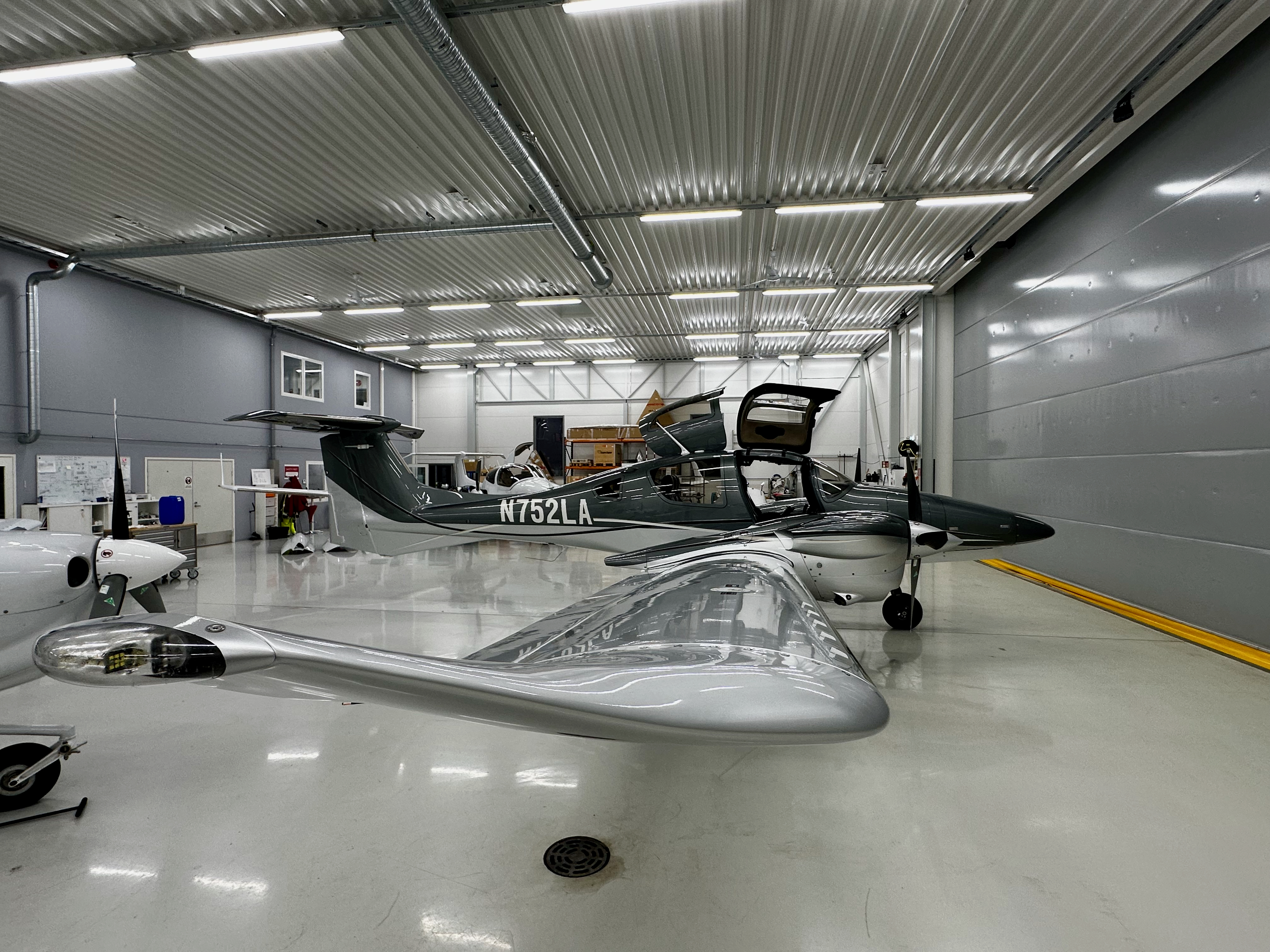 Diamond Aircraft DA62 Year 2022, s/n 62.187, photo 24