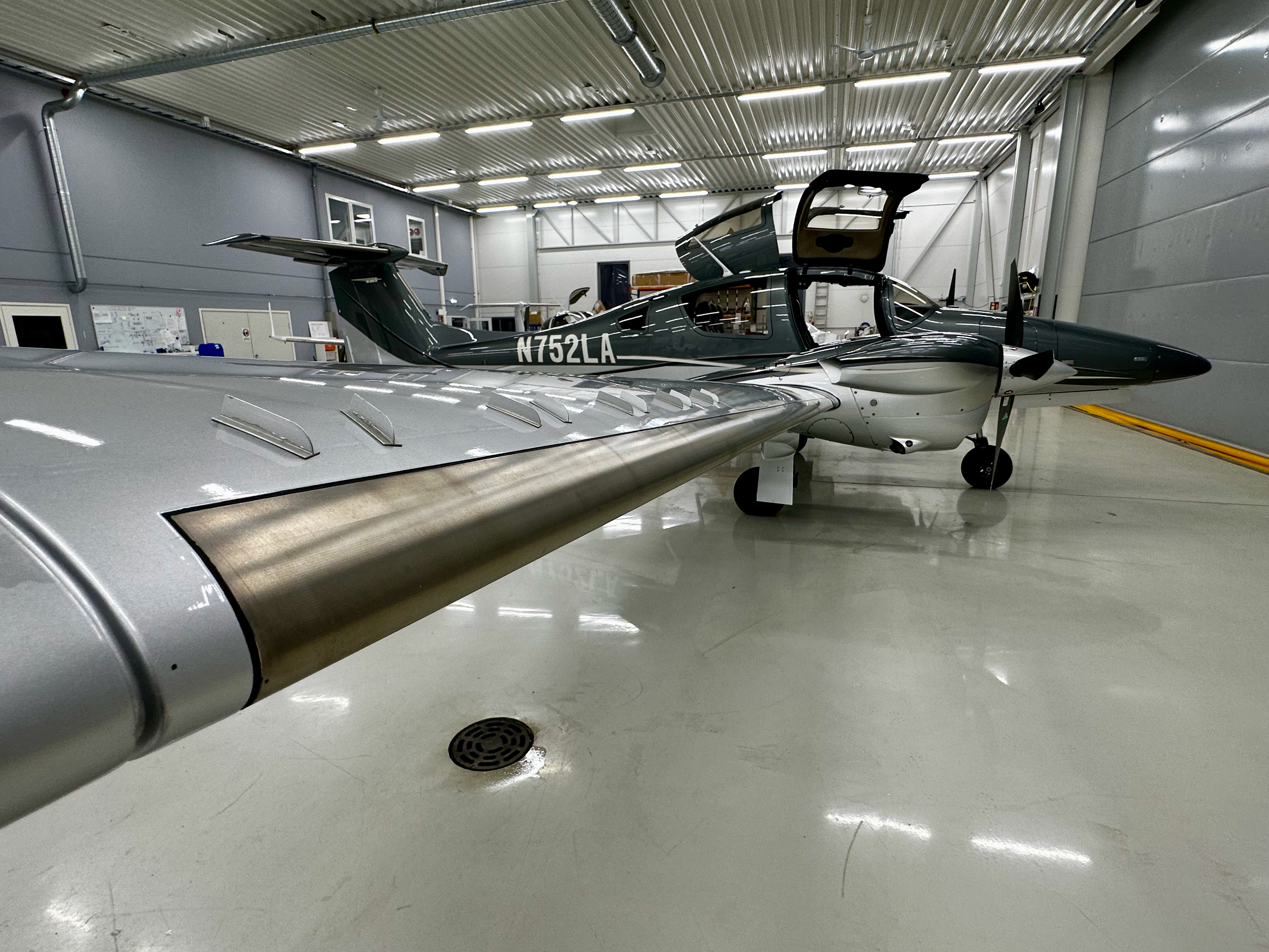 Diamond Aircraft DA62 Year 2022, s/n 62.187, photo 25