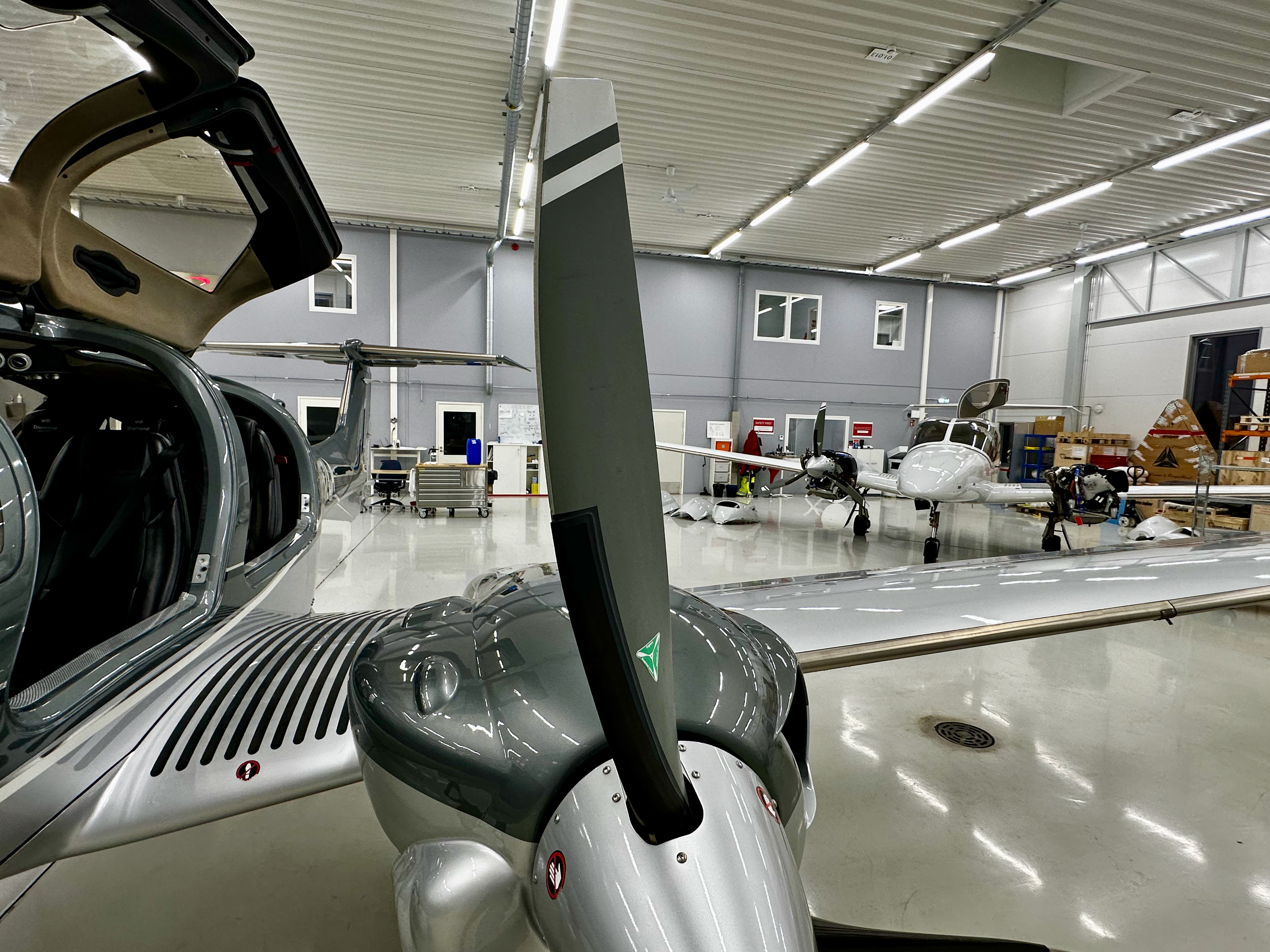 Diamond Aircraft DA62 Year 2022, s/n 62.187, photo 33