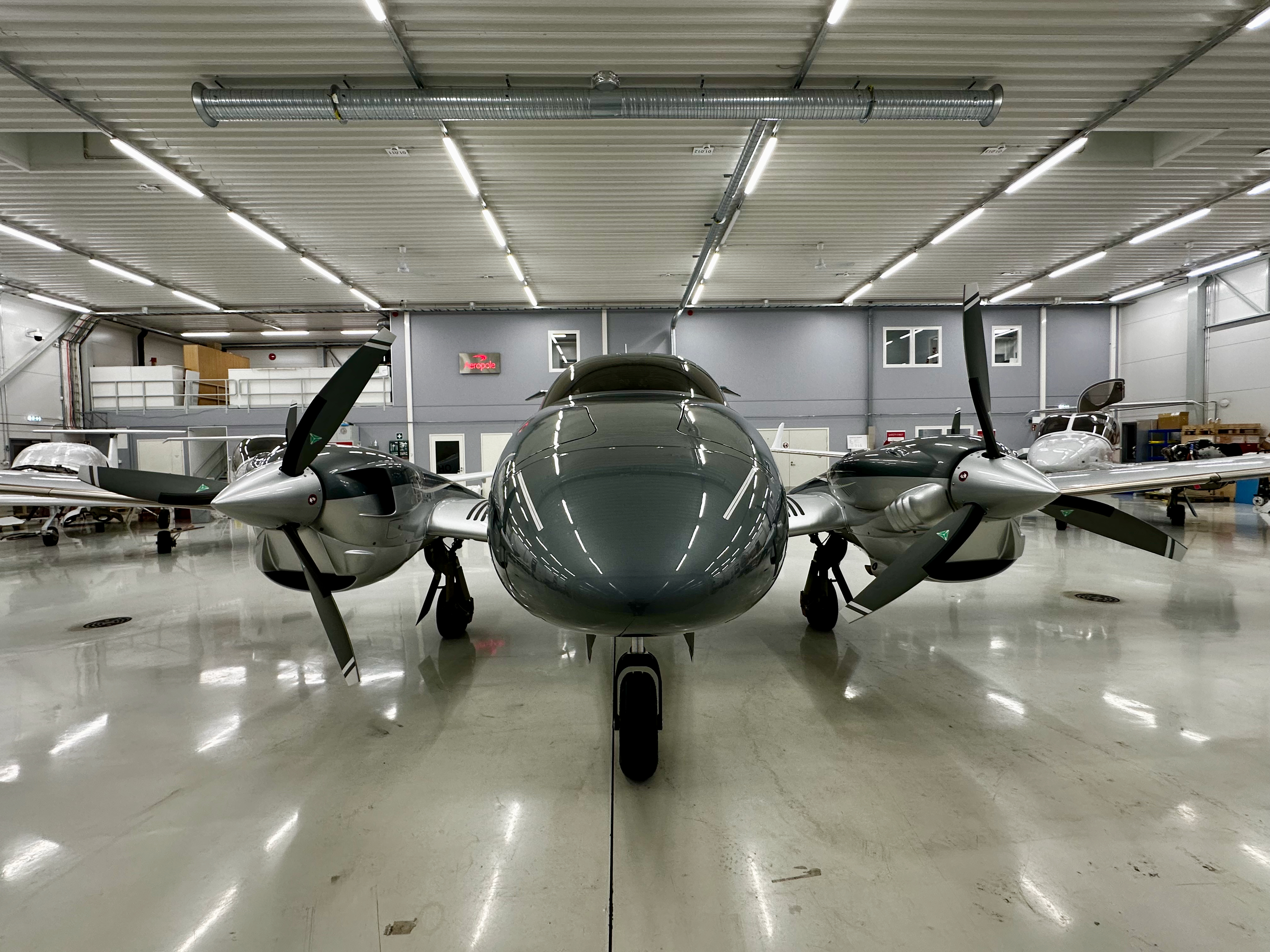 Diamond Aircraft DA62 Year 2022, s/n 62.187, photo 36