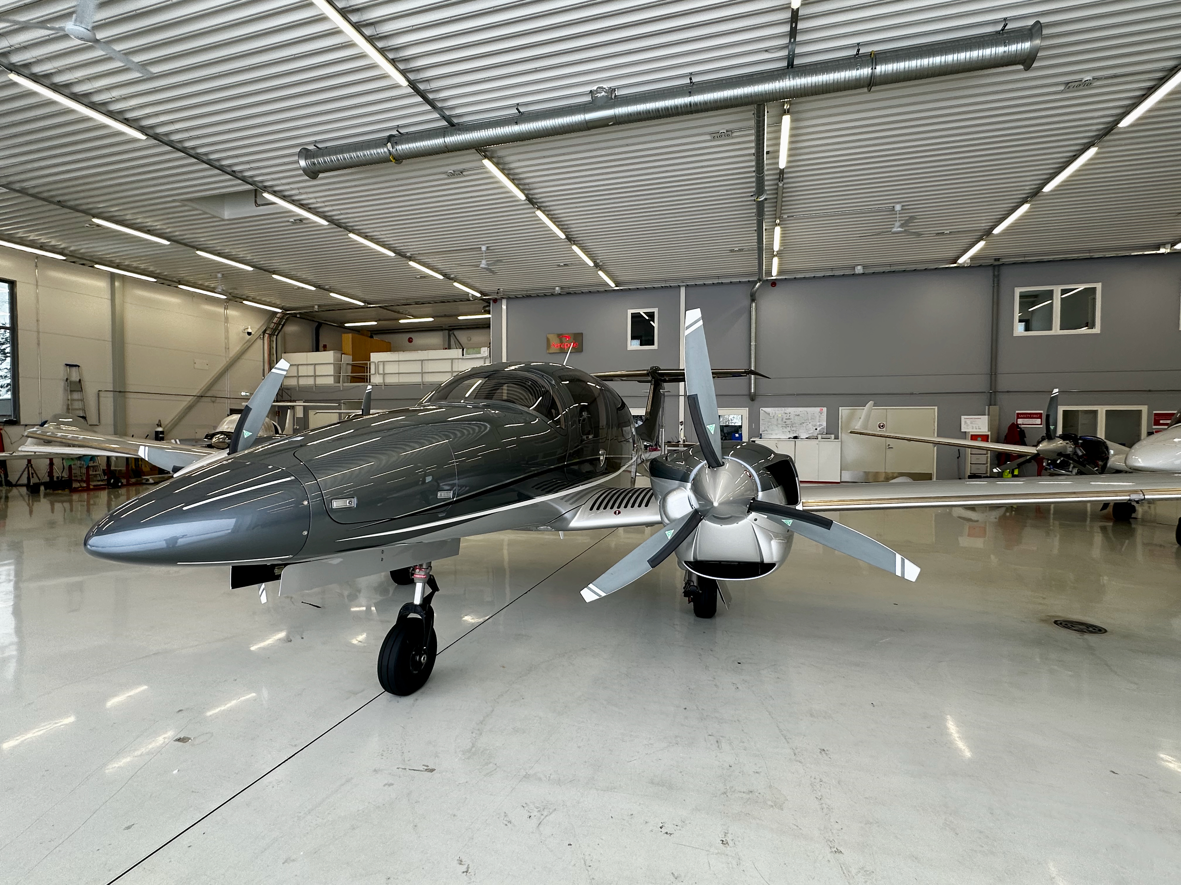 Diamond Aircraft DA62 Year 2022, s/n 62.187, photo 48